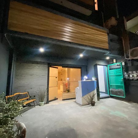 Lime Lite Manila Hostel Makati City Zewnętrze zdjęcie