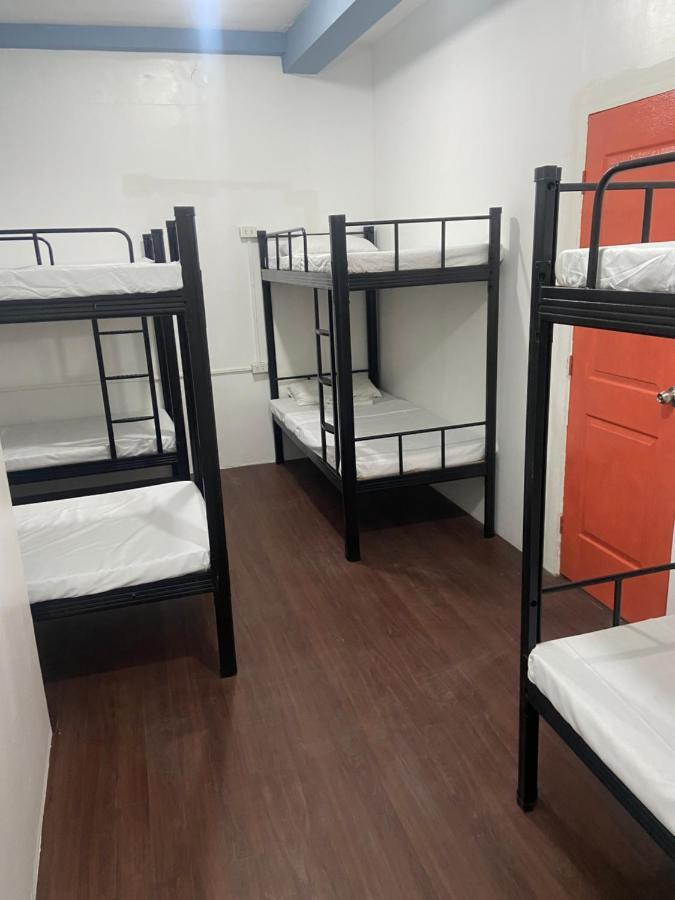 Lime Lite Manila Hostel Makati City Zewnętrze zdjęcie