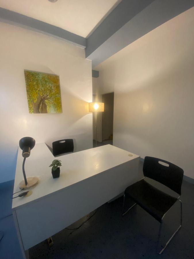 Lime Lite Manila Hostel Makati City Zewnętrze zdjęcie