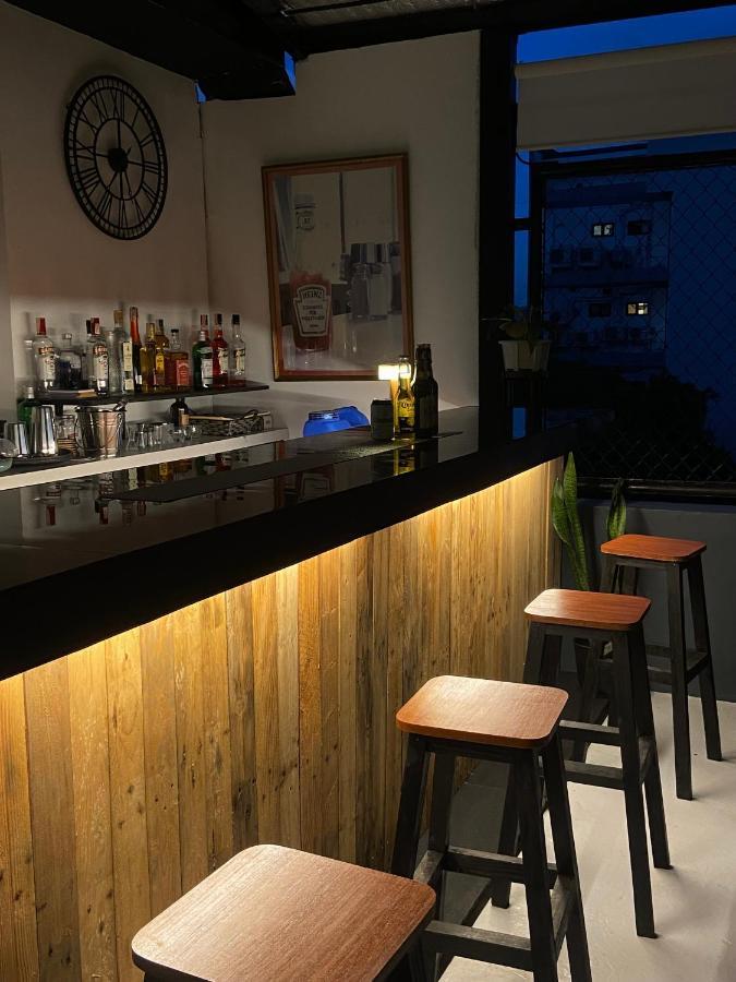 Lime Lite Manila Hostel Makati City Zewnętrze zdjęcie