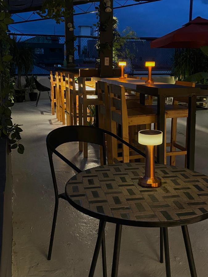 Lime Lite Manila Hostel Makati City Zewnętrze zdjęcie