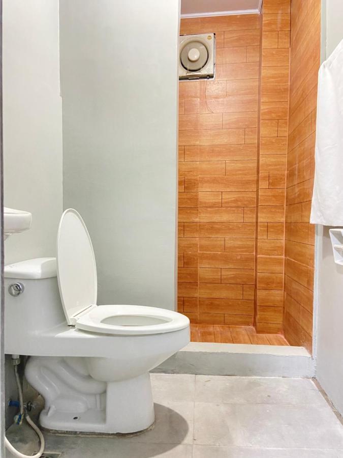 Lime Lite Manila Hostel Makati City Zewnętrze zdjęcie
